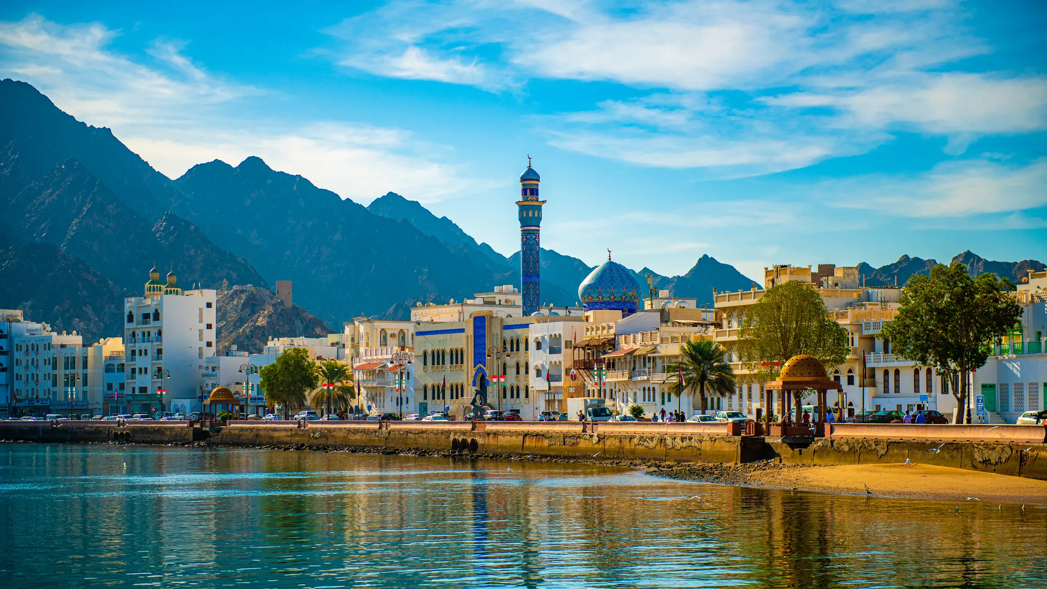 Oman Laws for Foreigners: Work, Residency, Driving & Daily Life
